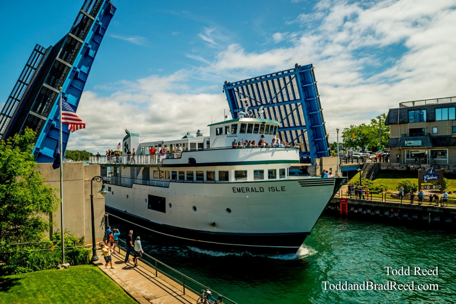Charlevoix Icons