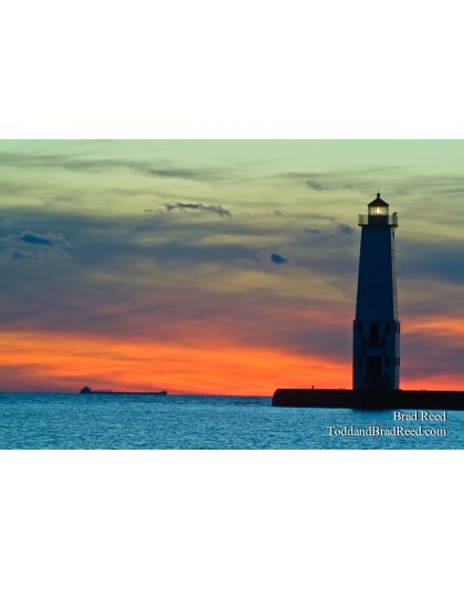 Frankfort Lighthouse and Lower Laker (1492)