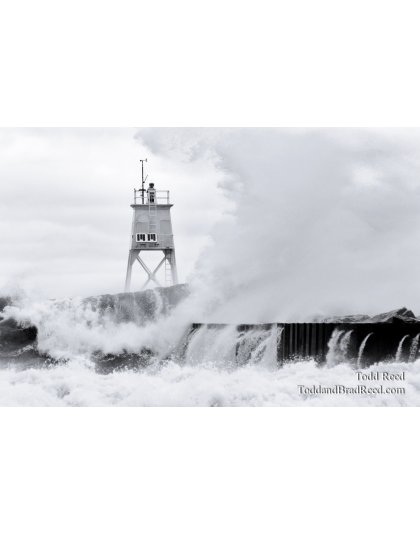 Lake Superior Storm Black and White (8488)