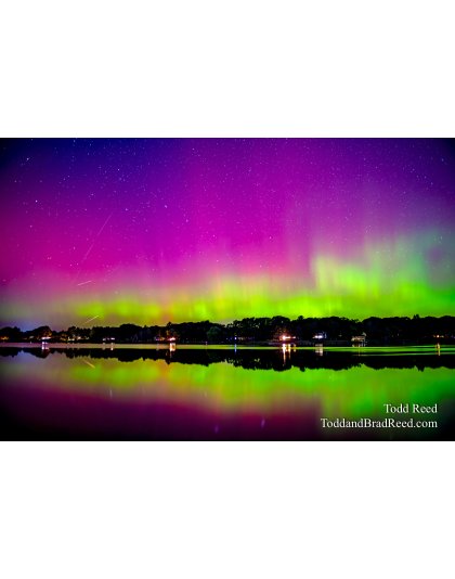 Lincoln Lake Light Show